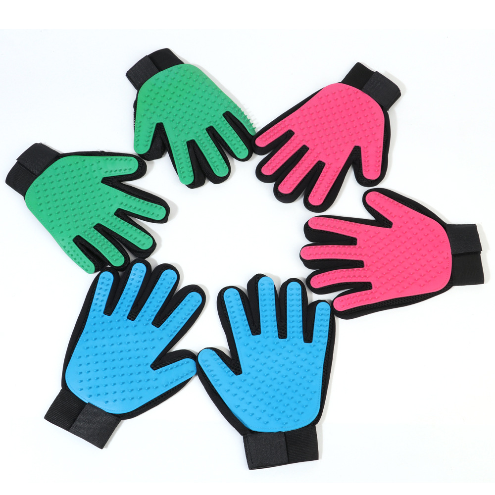 Pet Grooming Glove With Customized Trade Mark